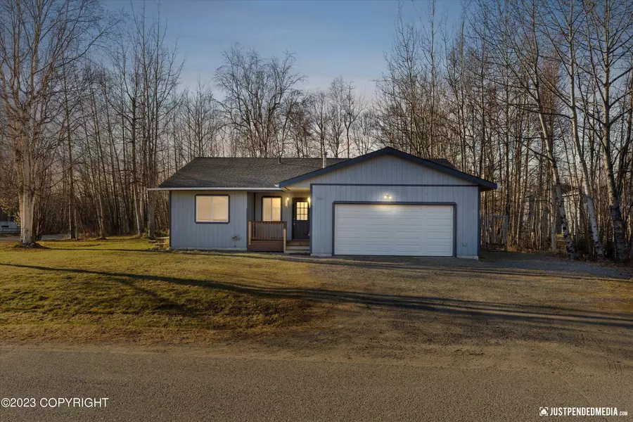 880 E Goldendale DR, Wasilla, AK 99654