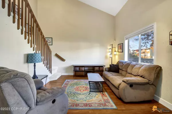 Anchorage, AK 99517,3512 Grissom CIR
