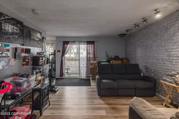 Anchorage, AK 99508,3962 Reka DR #C2