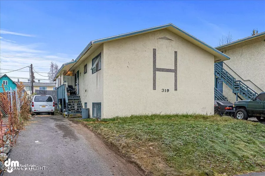 319 N Bunn ST, Anchorage, AK 99508