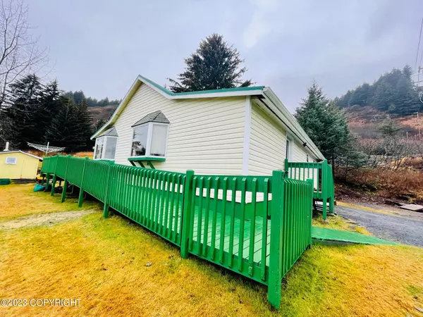 405 lightfoot AVE, Kodiak, AK 99615