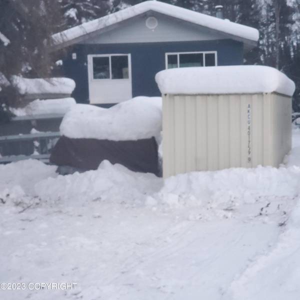 Anchorage, AK 99507,8911 Little Creek DR