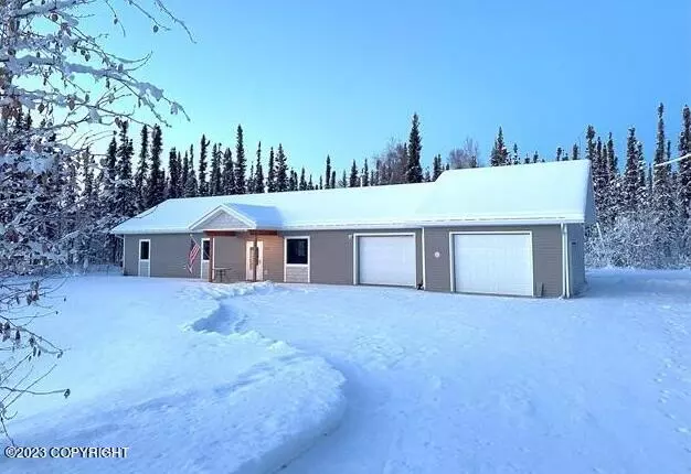 2460 Lindsborg DR, North Pole, AK 99705