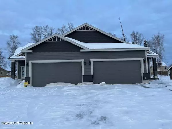 225 W Celtic CIR, Wasilla, AK 99654