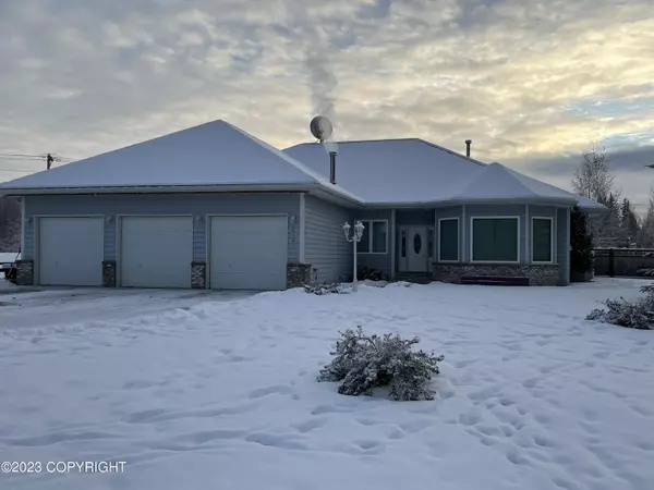 2545 Twin Lakes DR, Fairbanks, AK 99709