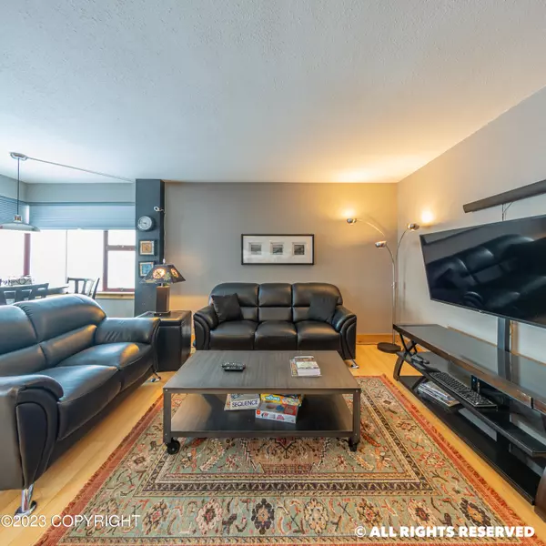 Anchorage, AK 99501,525 W 3rd AVE #1