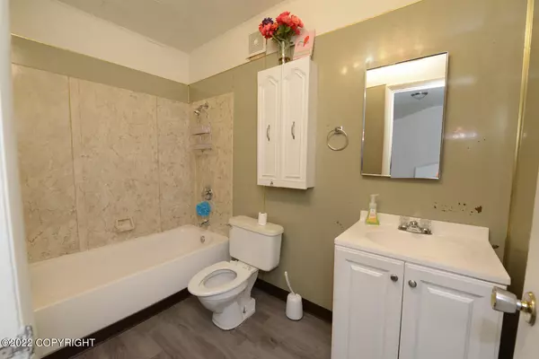 Anchorage, AK 99504,8301 Rangeview AVE