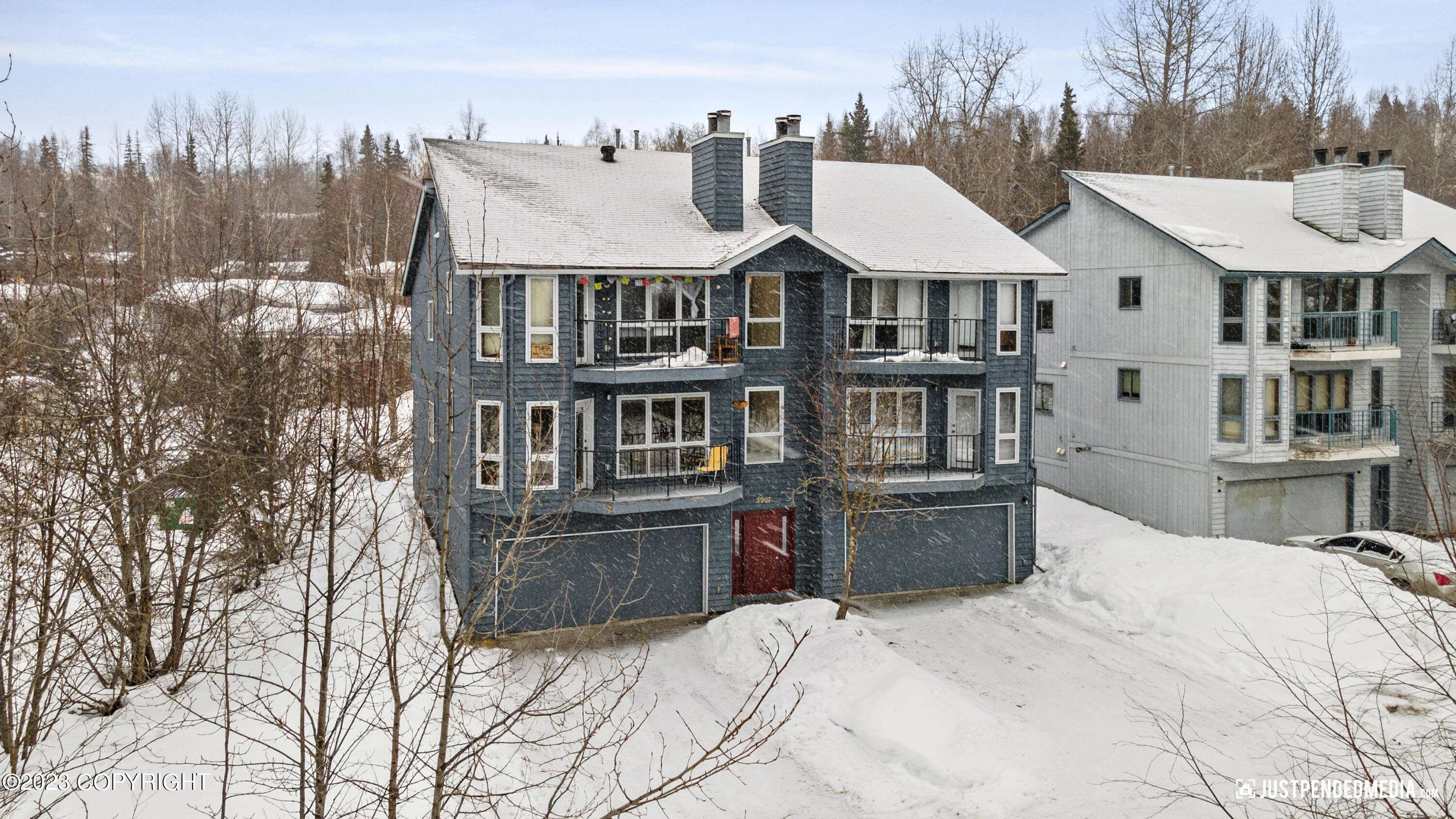 3907 Lunar DR, Anchorage, AK 99504