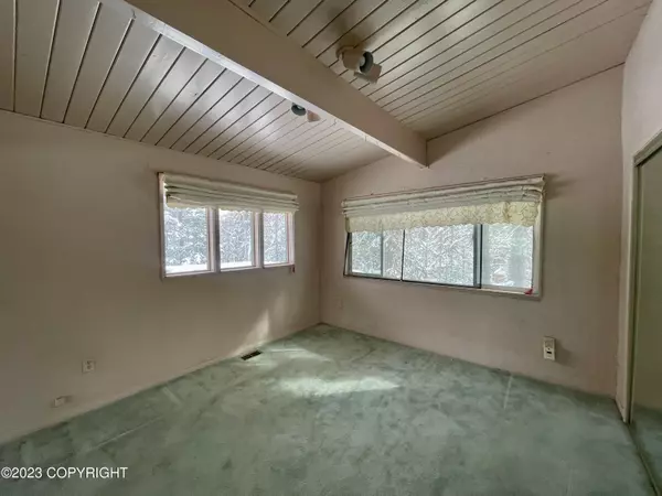 Anchorage, AK 99507,5522 E 97th AVE