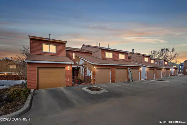 10242 Jamestown DR #7J, Anchorage, AK 99507