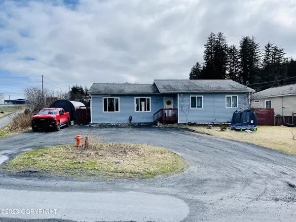 2360 Beaver Lake DR, Kodiak, AK 99615