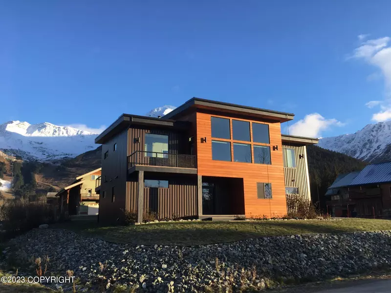 134 Barren AVE, Girdwood, AK 99587