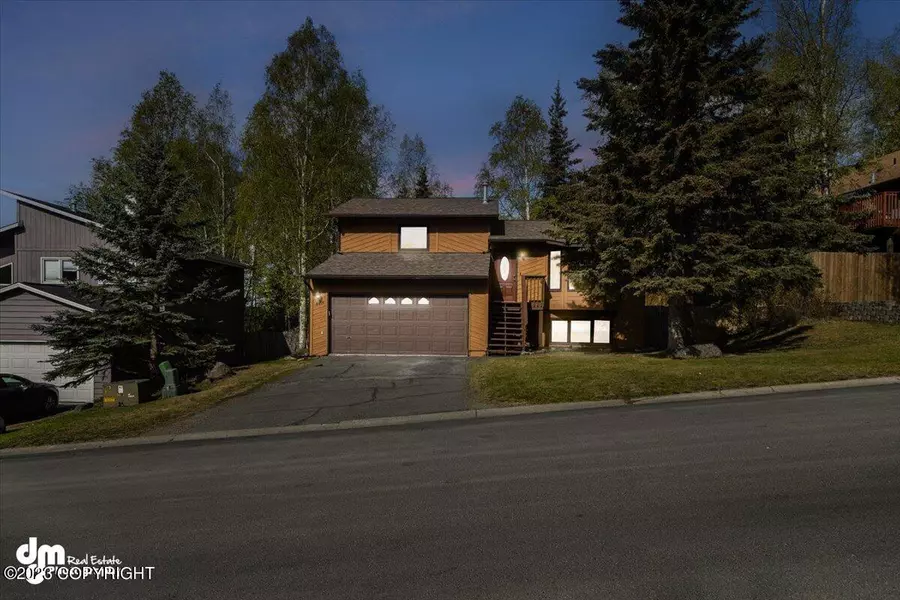 9226 W Parkview Terrace LOOP, Eagle River, AK 99577