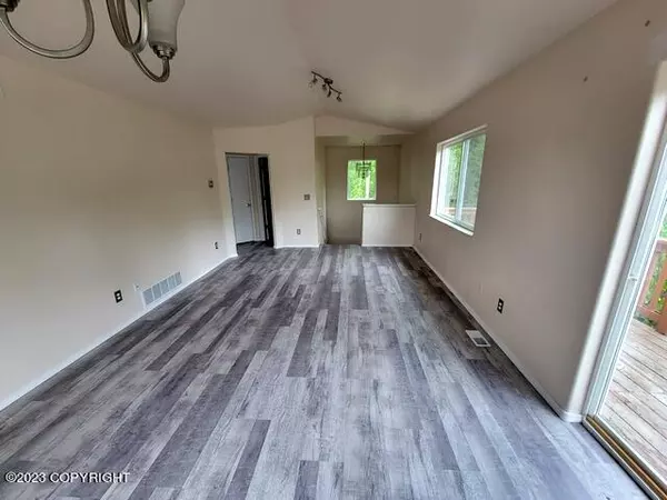 Anchorage, AK 99507,6514 Desiree LOOP