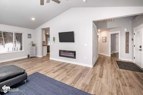 Palmer, AK 99645,660 N Yeti ST