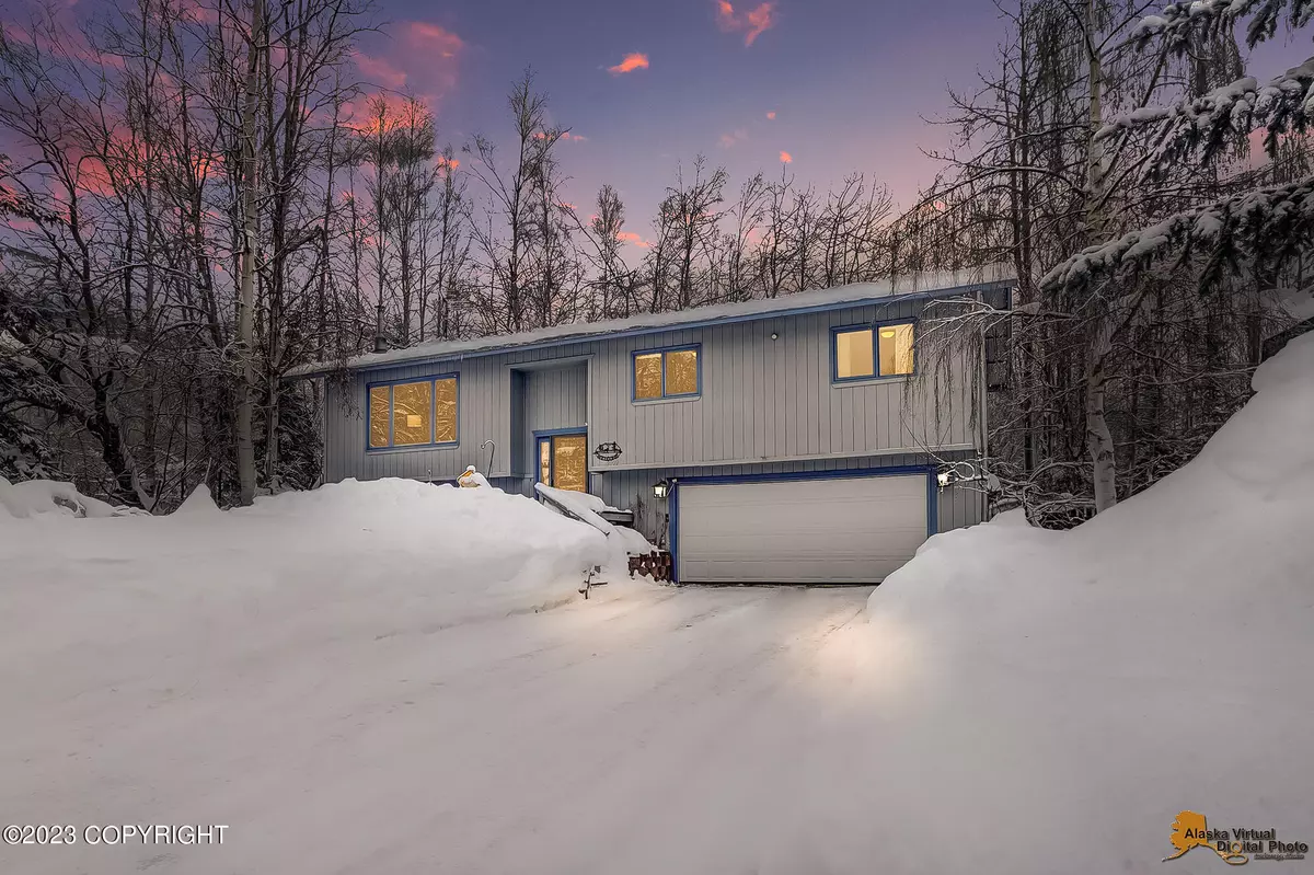 Eagle River, AK 99577,9927 Annette CIR