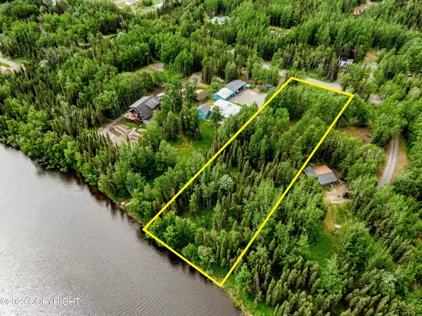 38590 Moose River DR, Sterling, AK 99672