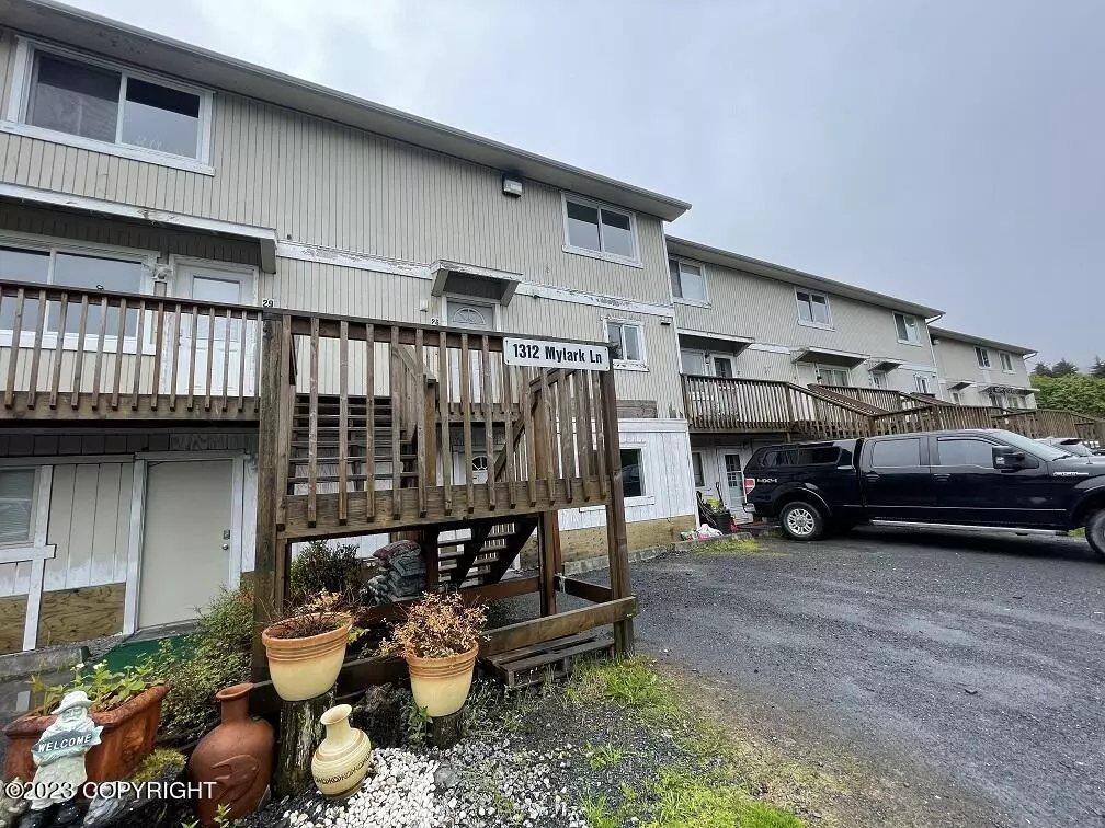 Kodiak, AK 99615,1312 Mylark LN #28