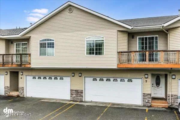 Anchorage, AK 99502,4002 Lakehurst CIR #7