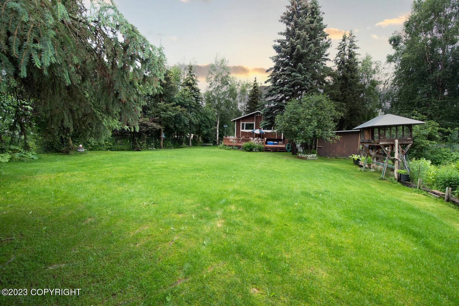 Anchorage, AK 99504,5818 Kennyhill DR