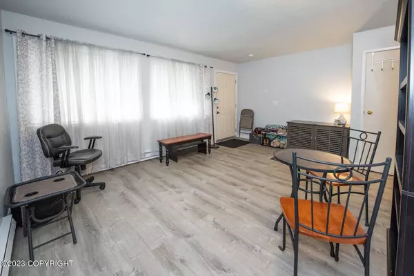 Anchorage, AK 99502,7141 Weimer RD #14