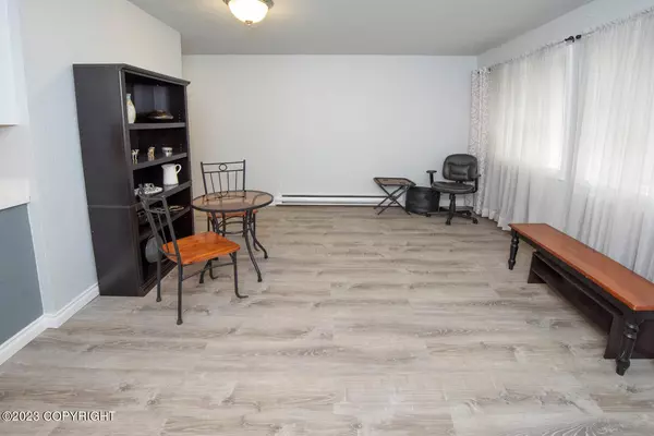 Anchorage, AK 99502,7141 Weimer RD #14