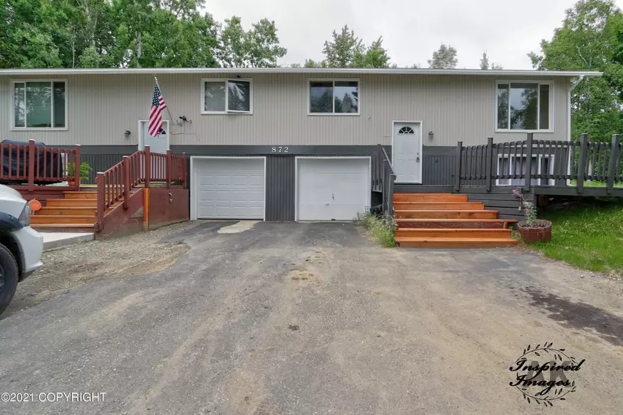 872 Ridge Loop RD, North Pole, AK 99705