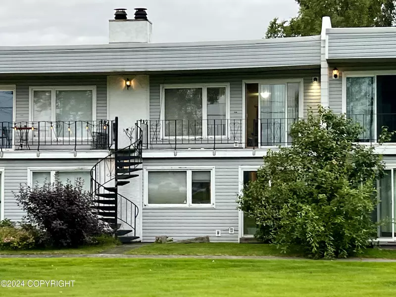 3333 Lakeshore DR #2, Anchorage, AK 99517