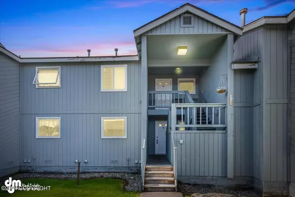 Anchorage, AK 99507,10241 Jamestown DR #F507