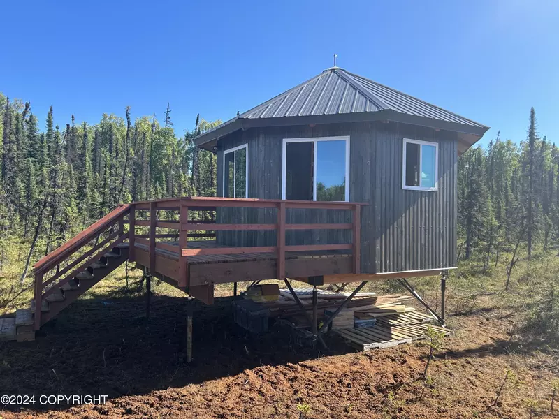 21682 S Surprise CIR, Trapper Creek, AK 99683