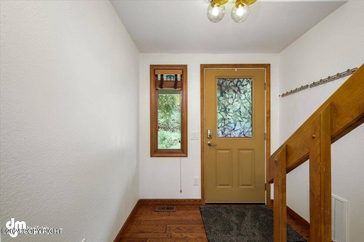 Chugiak, AK 99567,18843 Mountain RD