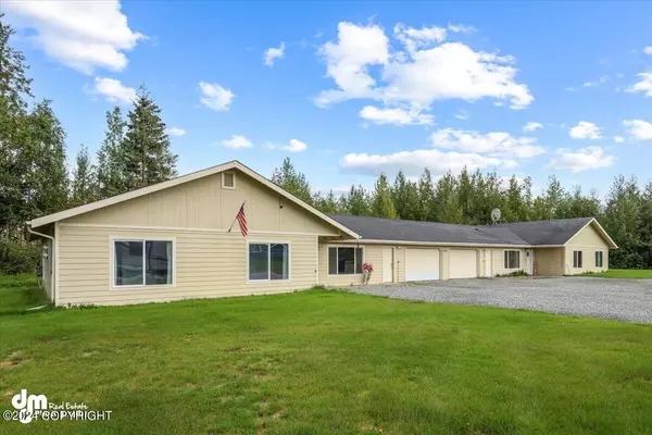 10001 W Schulz DR, Wasilla, AK 99623