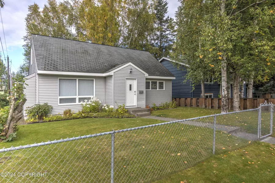 2434 Redwood ST, Anchorage, AK 99508