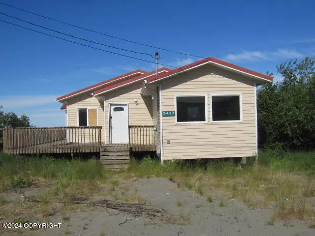 5439 Paul John ST, Bethel, AK 99559