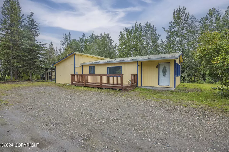 2683 Perimeter DR, North Pole, AK 99705