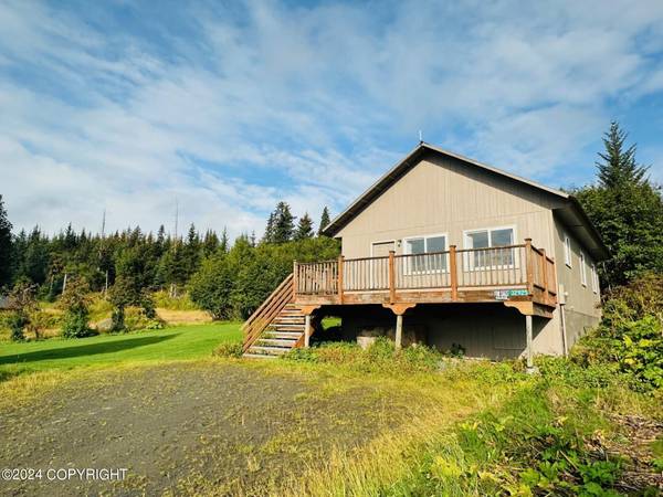 32925 Voznesenka RD, Homer, AK 99603