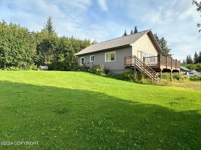 32925 Voznesenka RD, Homer, AK 99603