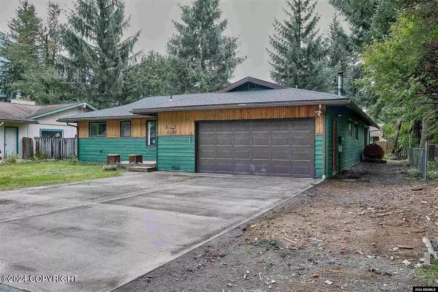 8221 Poplar AVE, Juneau, AK 99801