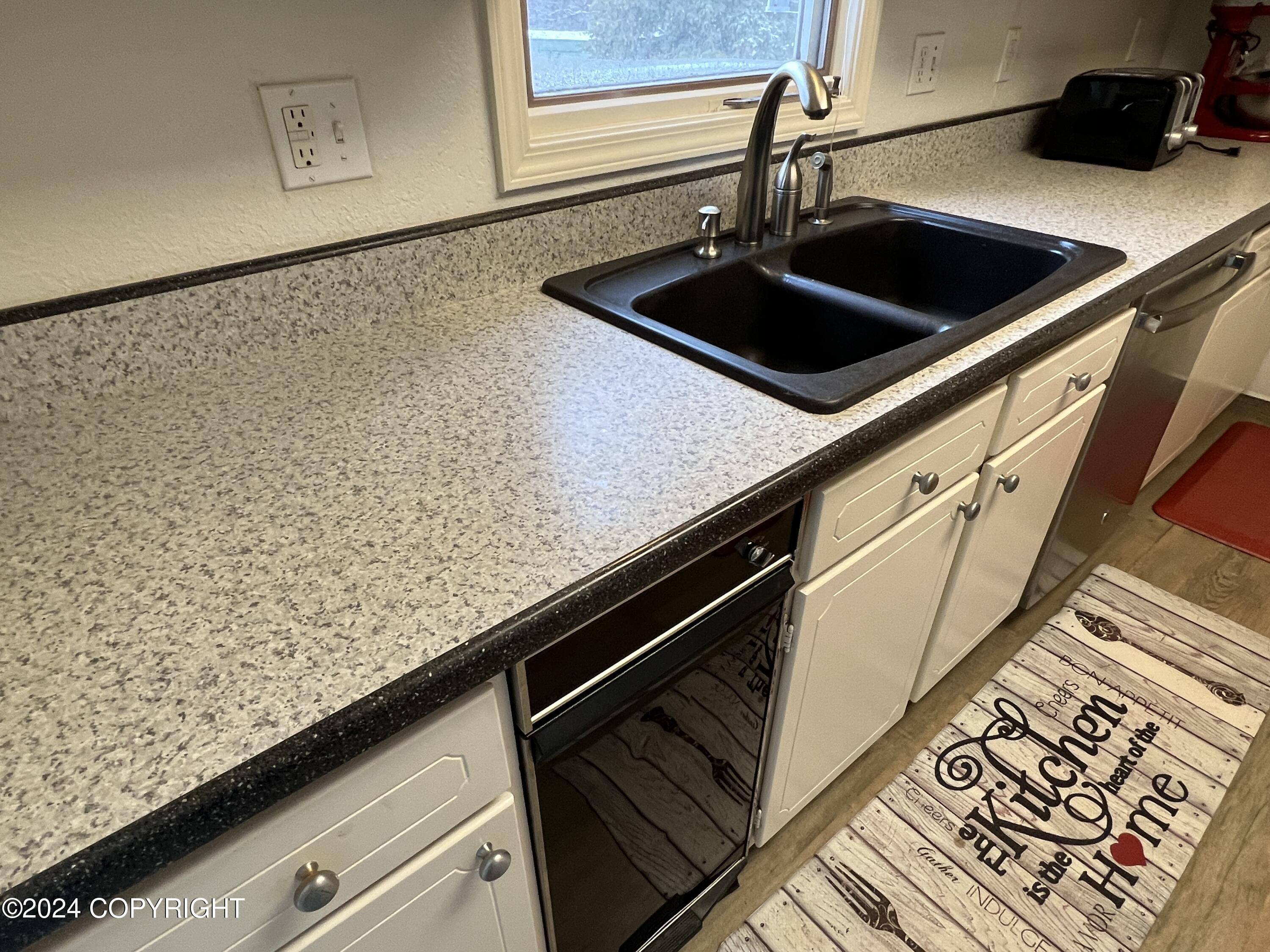Anchorage, AK 99516,14500 Loc Loman LN