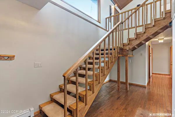 Anchorage, AK 99516,5401 Riverton AVE