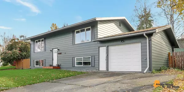 6720 Foothill DR, Anchorage, AK 99504