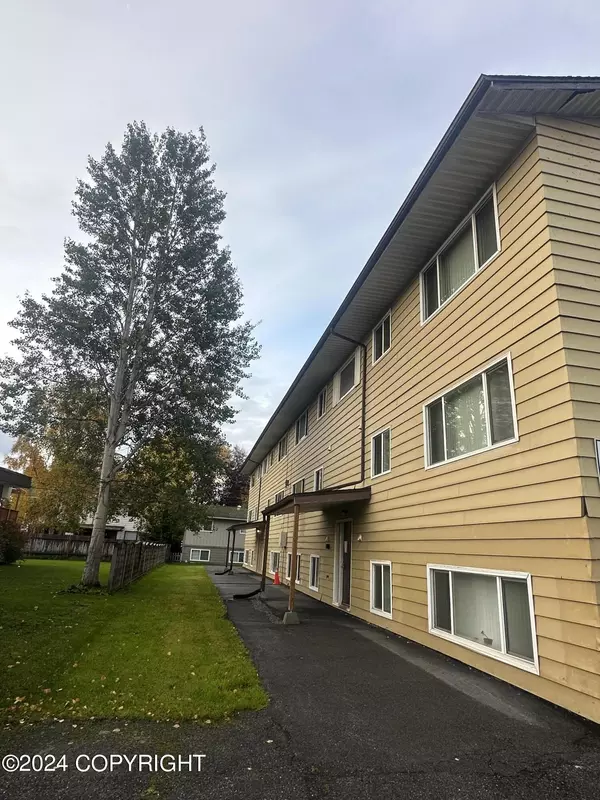 3112 W 33rd AVE, Anchorage, AK 99517