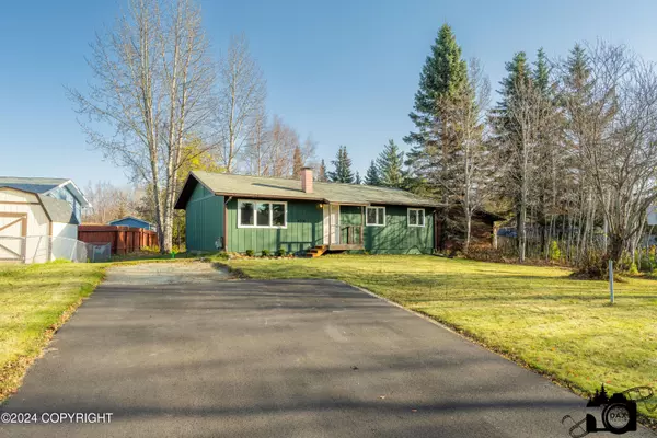 8201 Wisteria ST, Anchorage, AK 99502