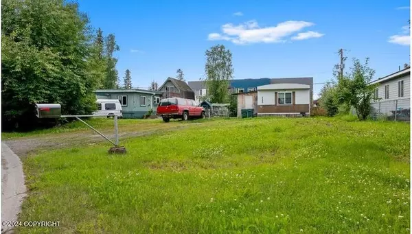 6550 Askeland DR, Anchorage, AK 99507