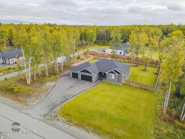 6511 W Creeksedge DR, Wasilla, AK 99623