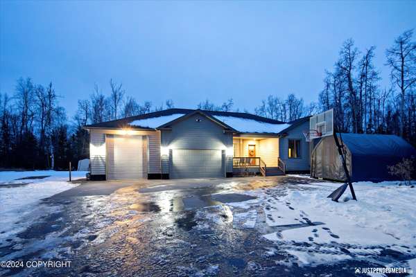 350 E Spruce AVE, Wasilla, AK 99654