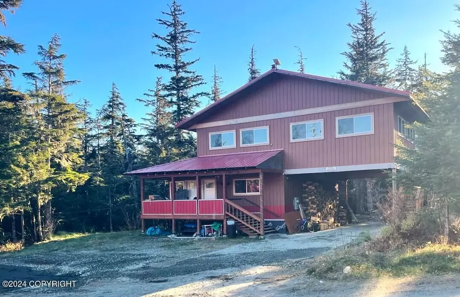 306 Hemlock CT, Haines, AK 99827