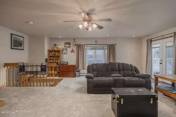 Fairbanks, AK 99701,525 Lignite AVE