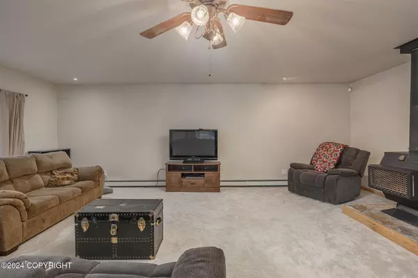 Fairbanks, AK 99701,525 Lignite AVE