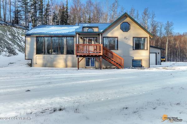 7400 N McCarrey ST, Palmer, AK 99645